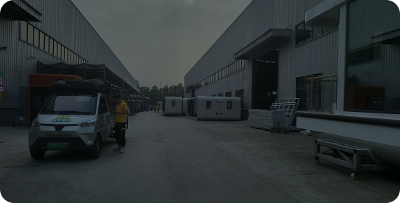 > 30 000м² производственных площадей